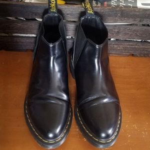 Dr martens pointed leather Chelsea boots